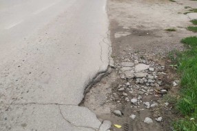 Oštećenje puta u Gundulićevoj ulici