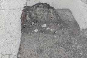 Udarna rupa u ulici Vojislava Ilića