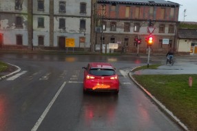 Gabaritna vozila i njihovi problemi (Bajnatska ulica)