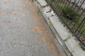 Prljav uži centar grada od železničke stanice