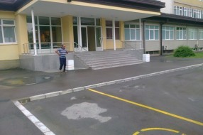 Rampa kod prilaza na ortopediju