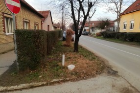 Nepregledan izlaz iz Šumadijske ulice na Bajski put