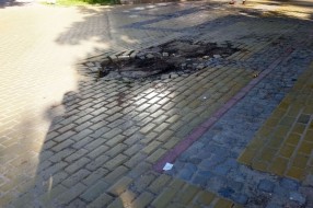 Parking u centru Palića