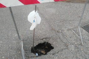 Rupa koja otežava saobraćaj
