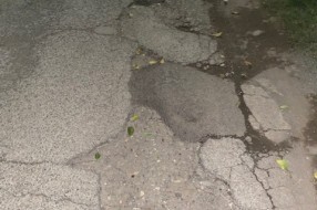 Rupe u Ulici maršala Tita (Đurđin)