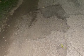 Rupe u Ulici maršala Tita (Đurđin)
