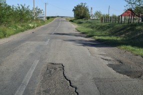 Neodgovorno krpljenje rupa na Bikovačkom putu