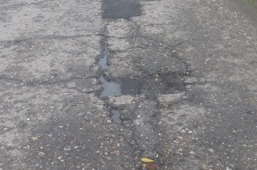 Udarne rupe u ulici Starine Novaka