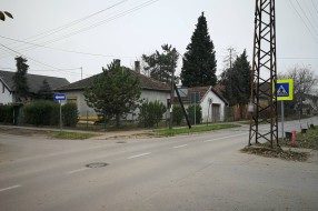 Raskrsnica ulica Tesline i Save Kovačevića nedovoljno bezbedna za đake