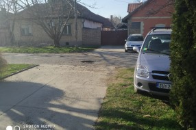 Udarna rupa u ulici Gregora Kreka