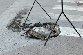 Oštećena šahta blizu OŠ Majšanski put