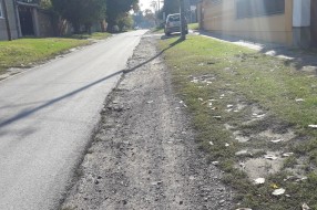 Nasipanje tucanika u ulici Ivana Antunovića