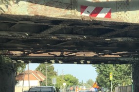 Nebezbedan prolaz ispod nadvožnjaka u Lošinjskoj ulici