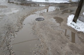 Lokve, voda i blato u Avalskoj ulici