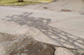 Udarne rupe u Radničkoj ulici