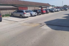Oštećenje kolovoza u Velebitskoj ulici