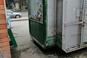 Napušteni kiosci u centru Palića