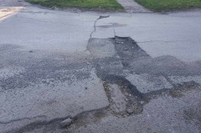 Udarne rupe u Ulici Bele Bartoka