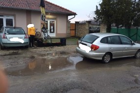 Ogromna rupa pored puta (Put Edvarda Kardelja)