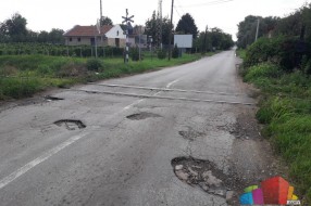 Rupe na putu u Donjem Tavankutu