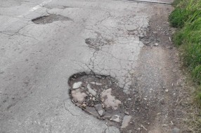 Rupe na putu u Donjem Tavankutu