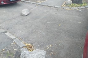 Rezervisanje i obeležavanje parking mesta "stenčinama" (Ulice Pavla Štosa)