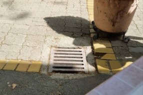 Udarne rupe u ulici Matije Korvina