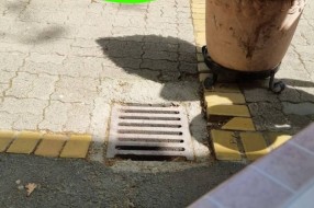 Udarne rupe u ulici Matije Korvina