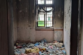 Bivša škola Matko Vuković danas je ruševna, ruglo i potencijalno leglo zaraze