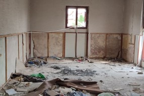 Bivša škola Matko Vuković danas je ruševna, ruglo i potencijalno leglo zaraze