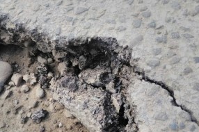 Udarni "krater" kod škole u Tavankutu