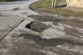 Katastrofalna sanacija rupe na uglu Kolubarske i Dinka Šimunovića