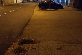Trotoar na uglu Zetske i Antona Aškerca