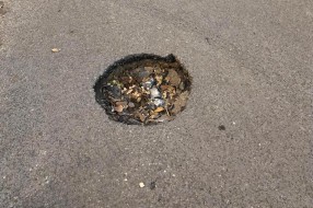 Rupa u ulici Vase Stajića svakog dana sve veća