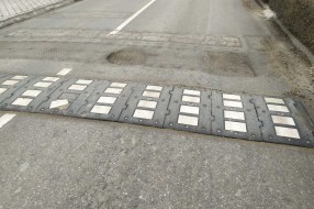 Udarna rupa u ulici Evgenija Kumičića