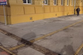 Otvoren kanal preko čitave biciklističe staze u Štrosmajerovoj ulici