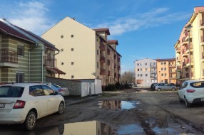 Bare i blato u novoizgrađenom naselju u Kireškoj ulici (300 metara)