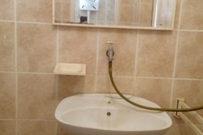 Toalet na Kerskom groblju