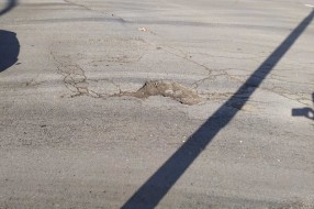 Rupa na putu na najfrekventnijoj raskrsnici (kod Nove opštine)