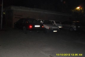 Naplaćivanje parkinga u našem dvorištu (Trg Jakaba i Komora)
