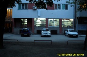 Naplaćivanje parkinga u našem dvorištu (Trg Jakaba i Komora)