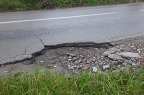 "Krateri" u Gundulićevoj ulici