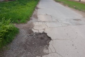 Udarna rupa u ulici Vladimira Gortana