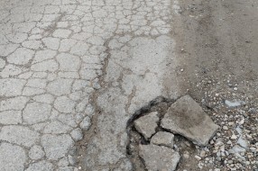 Loše stanje asfalta u Verušićkoj ulici