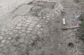 Loše stanje asfalta u Verušićkoj ulici
