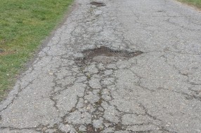 Udarne rupe u ulici Lajoša Košuta