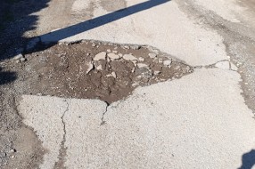 Krater na putu (Vrbaška ulica)