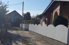 Bandera samo što ne padne (Ulica Nađ Imrea)