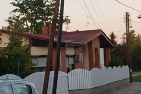 Bandera samo što ne padne (Ulica Nađ Imrea)