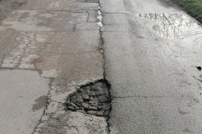 Rupe na putu u ulici Vojislava Ilića